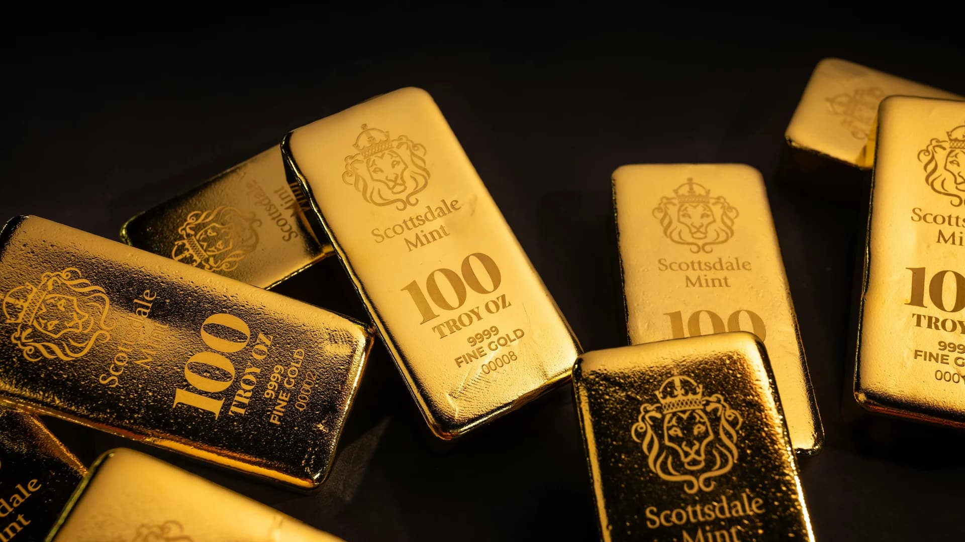 Retail Tripled Gold Buying as Wall Street Sells